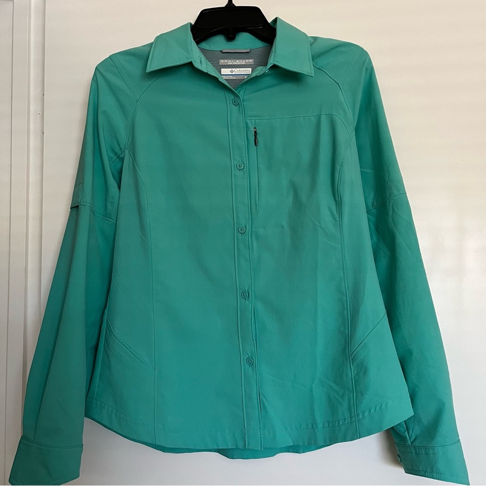 Columbia shirt size Medium